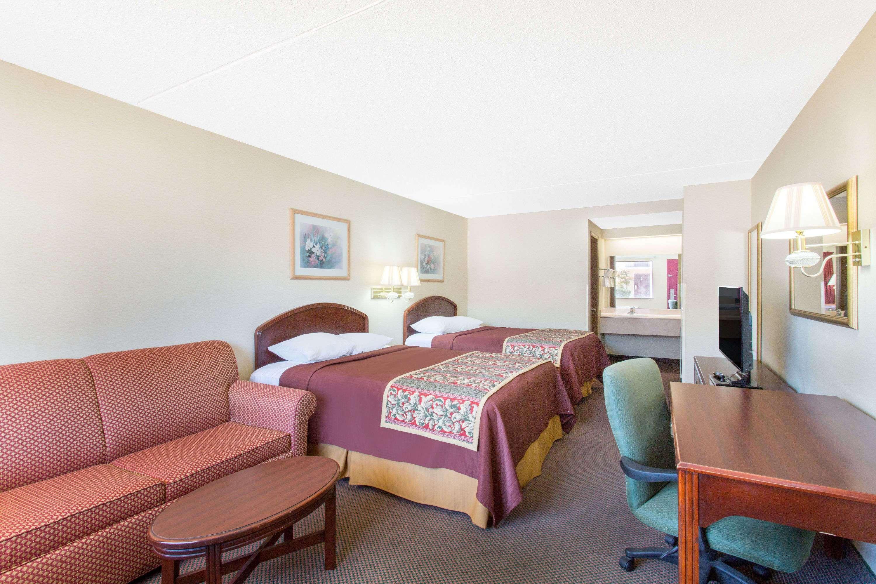 Days Inn & Suites By Wyndham Bentonville Dış mekan fotoğraf