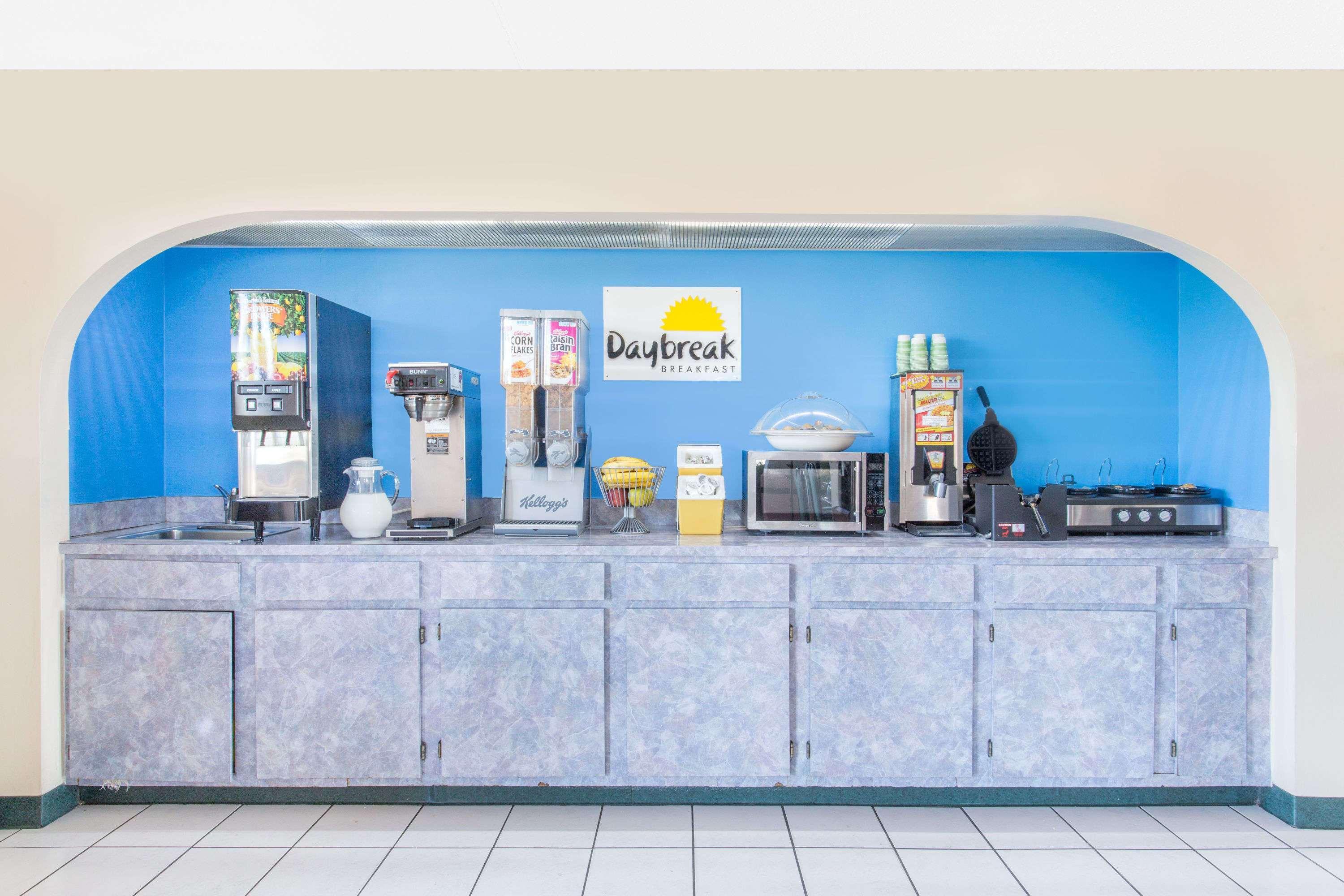 Days Inn & Suites By Wyndham Bentonville Dış mekan fotoğraf