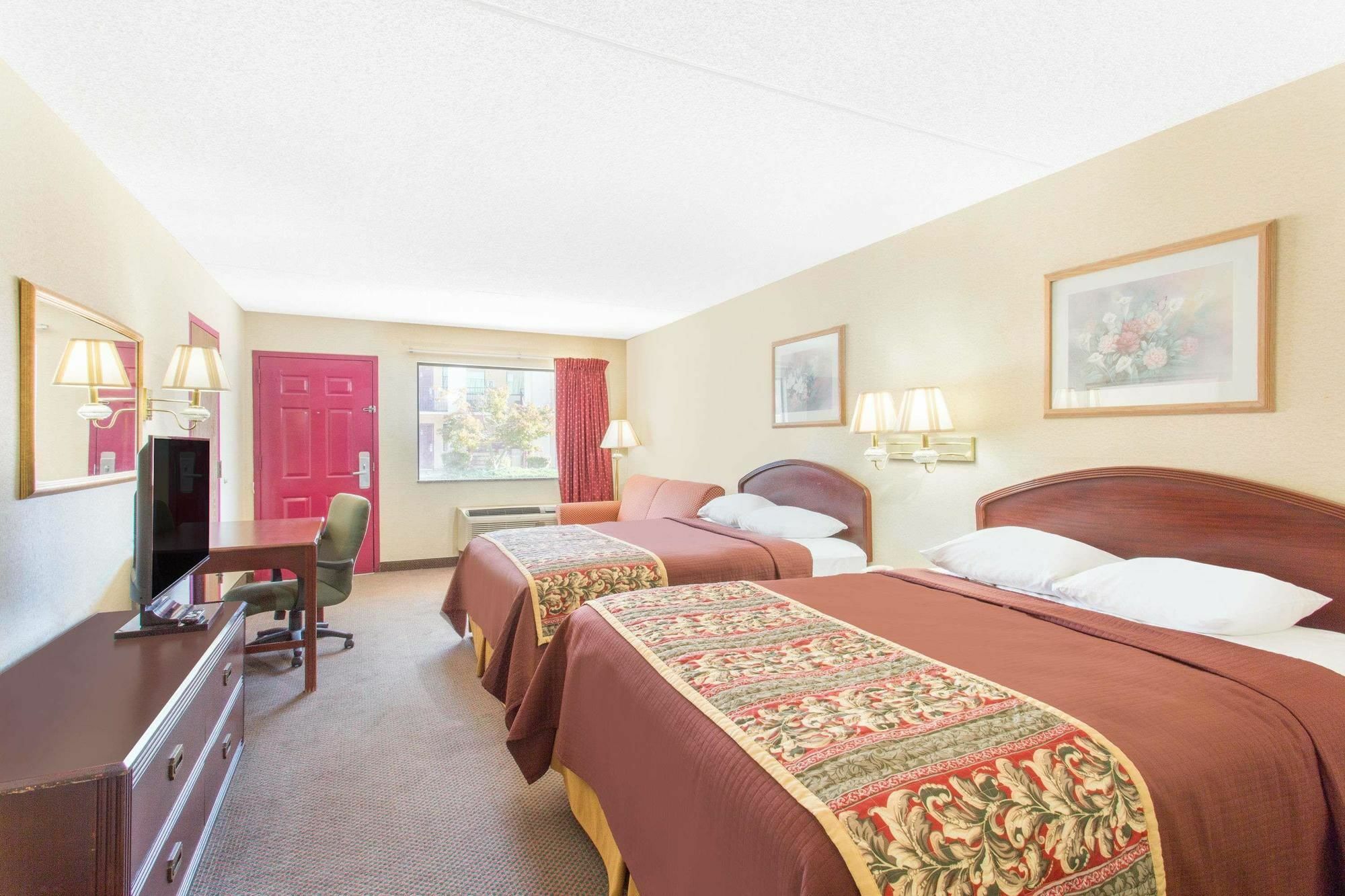 Days Inn & Suites By Wyndham Bentonville Dış mekan fotoğraf